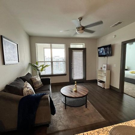 Comfy Abode Near Bush Airport Appartement Houston Buitenkant foto
