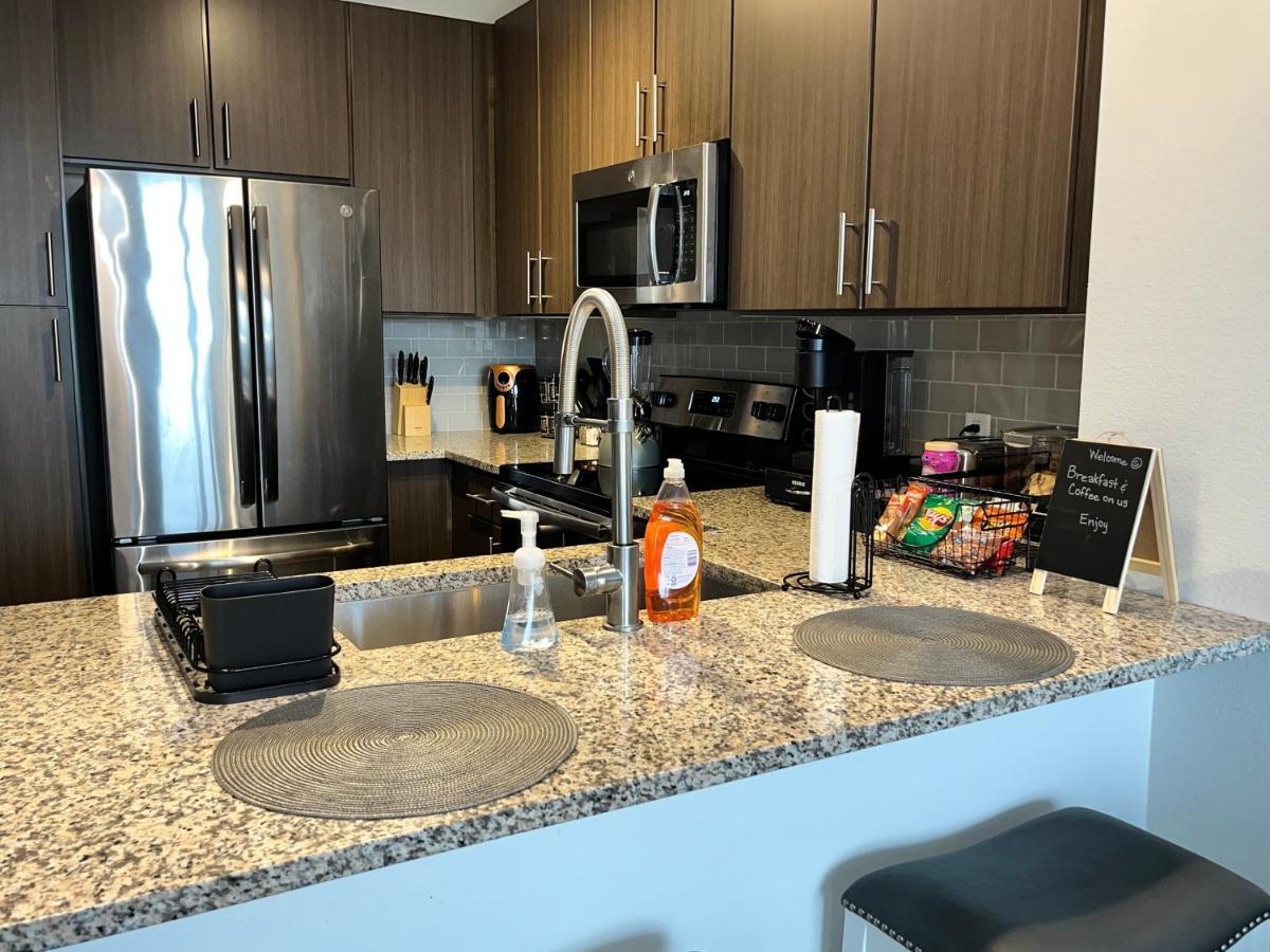 Comfy Abode Near Bush Airport Appartement Houston Buitenkant foto