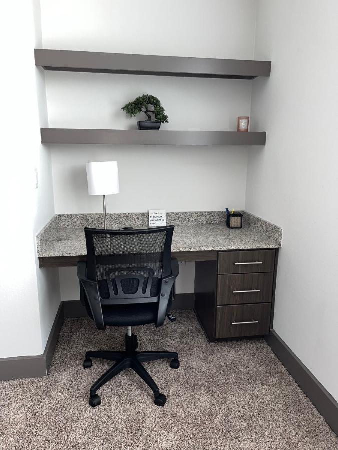 Comfy Abode Near Bush Airport Appartement Houston Buitenkant foto