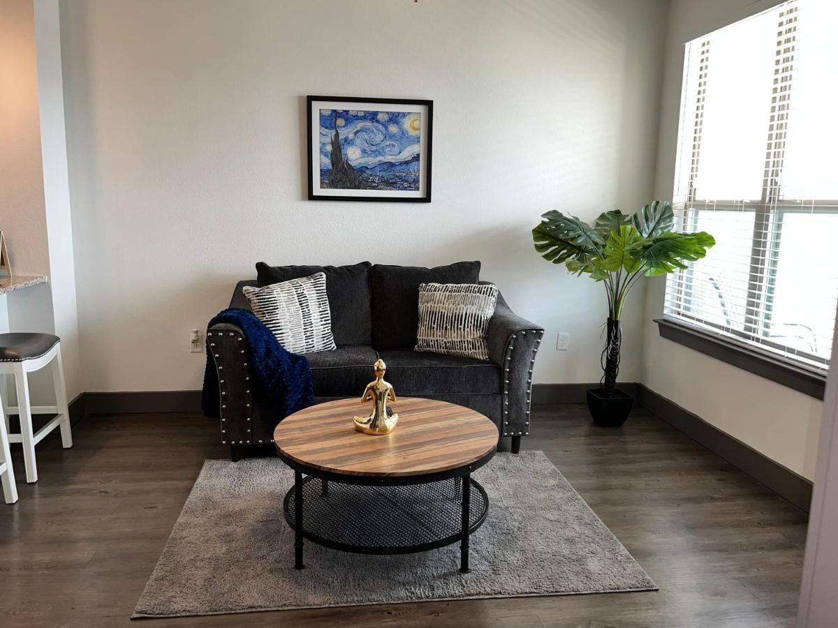 Comfy Abode Near Bush Airport Appartement Houston Buitenkant foto