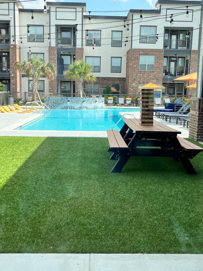 Comfy Abode Near Bush Airport Appartement Houston Buitenkant foto